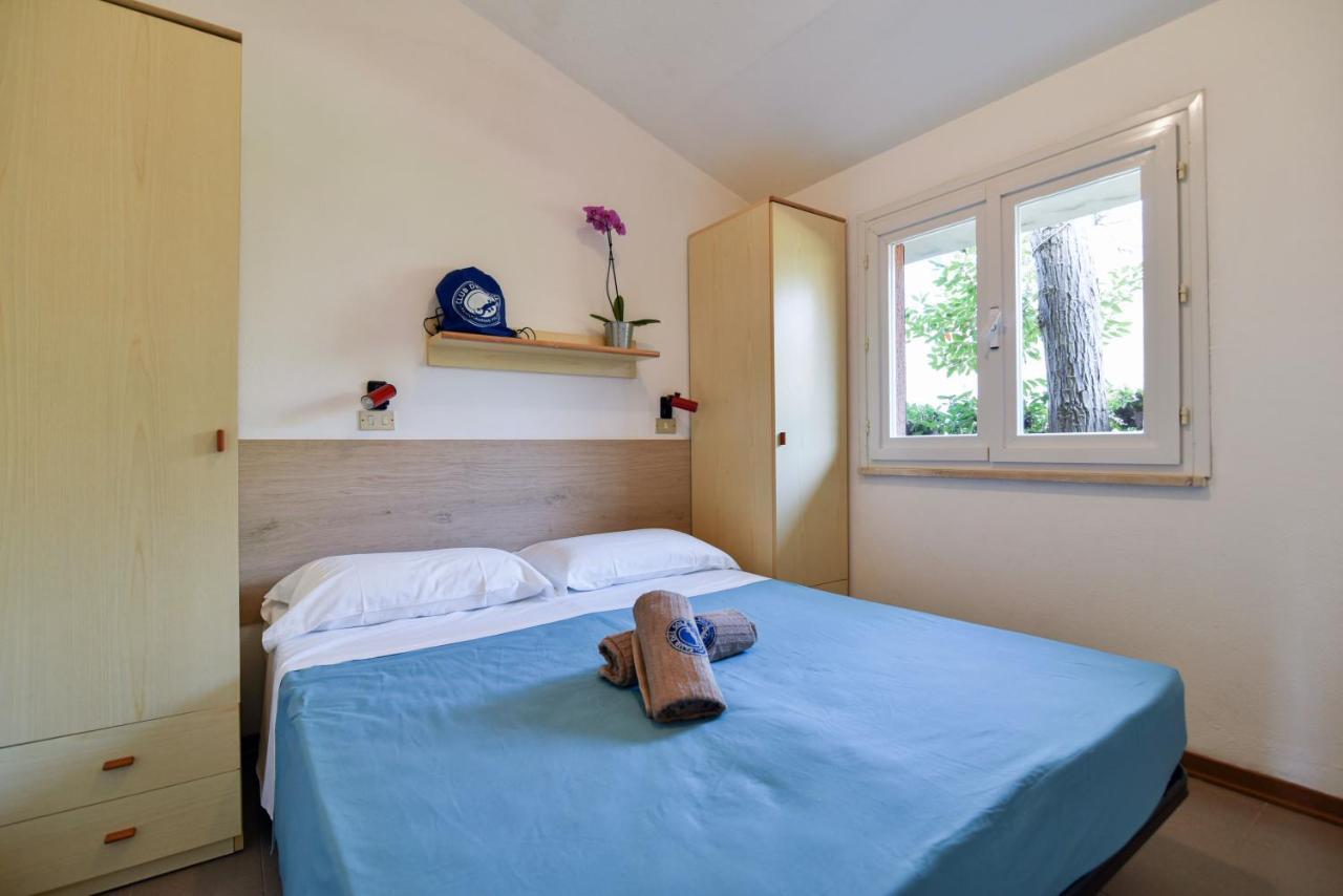 La Risacca Family Camping Village Porto SantʼElpidio Esterno foto
