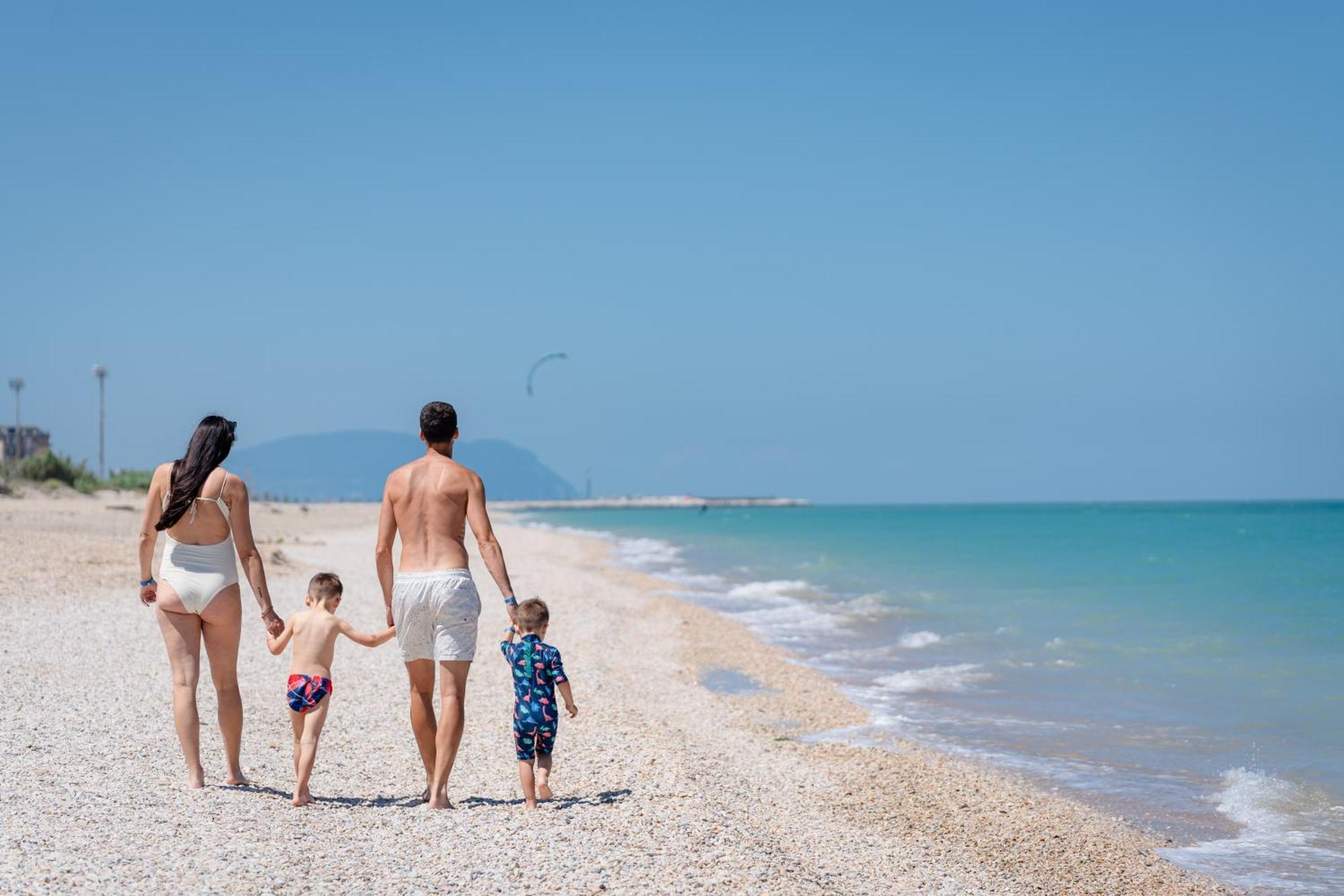 La Risacca Family Camping Village Porto SantʼElpidio Esterno foto