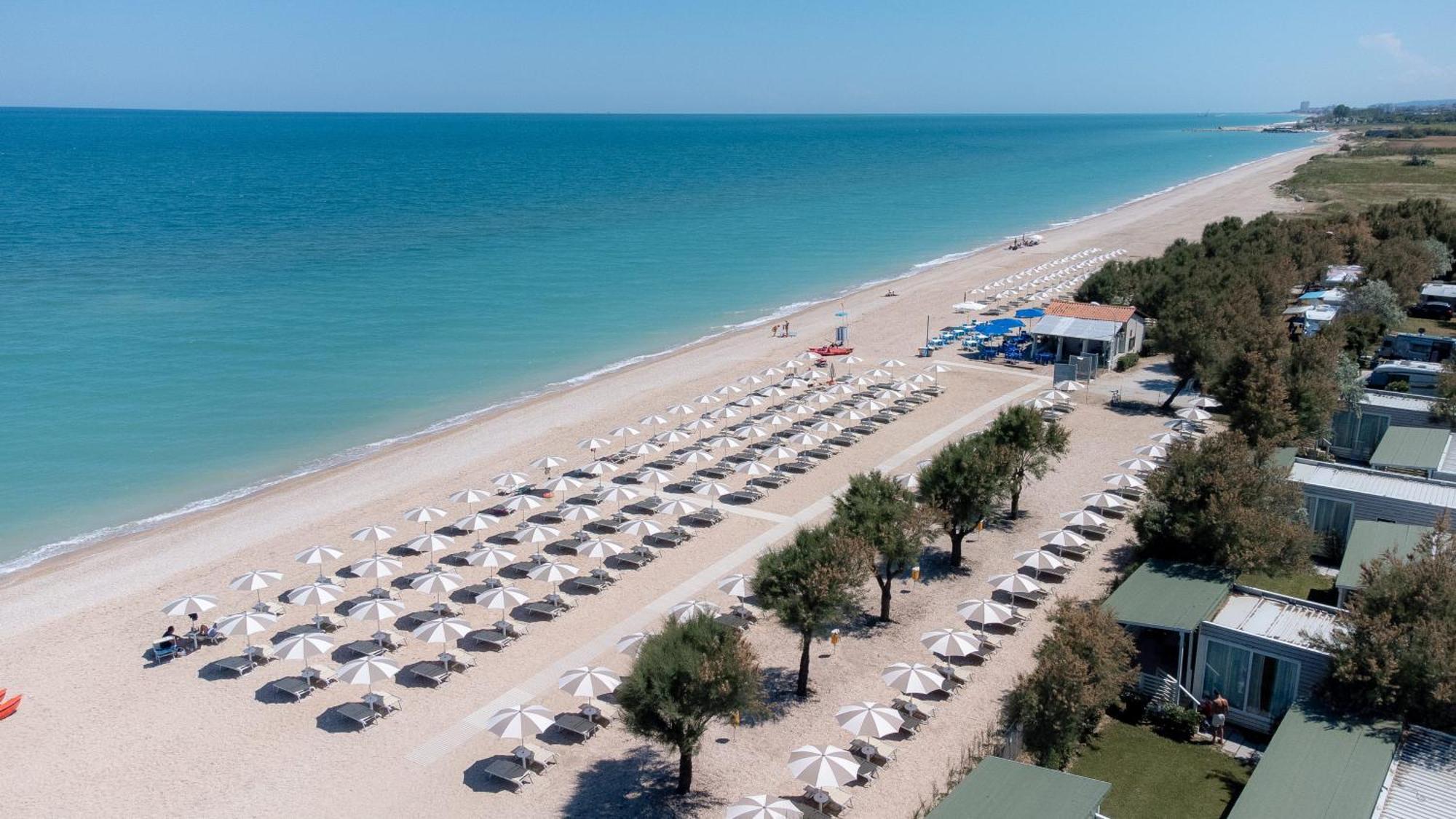 La Risacca Family Camping Village Porto SantʼElpidio Esterno foto