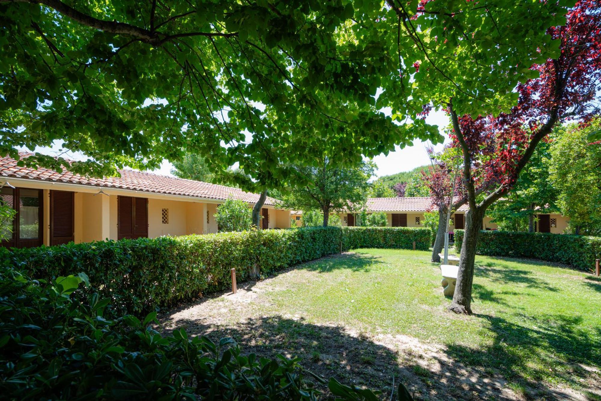 La Risacca Family Camping Village Porto SantʼElpidio Esterno foto